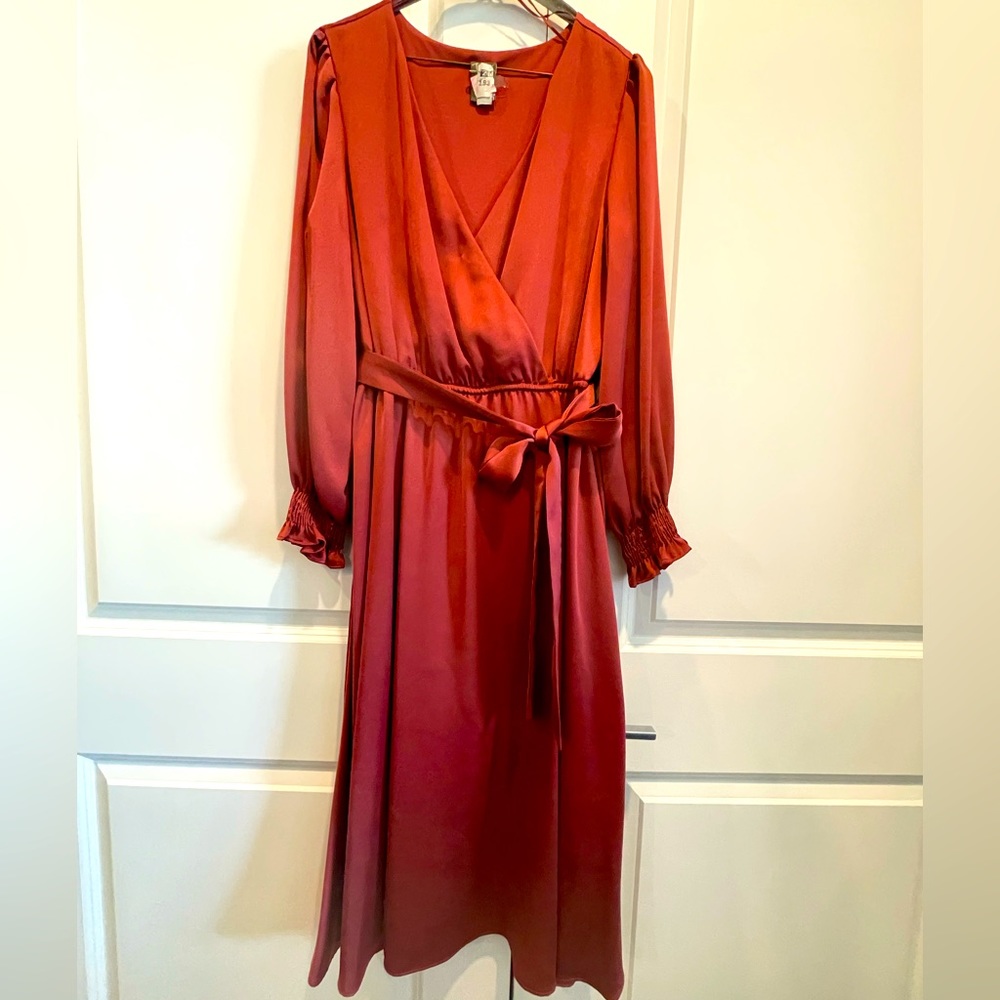 Taylor Rust Midi Dress